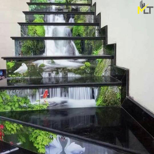 Với gạch 3D cầu thang, bạn không chỉ sở hữu một chiếc cầu thang đẹp mà còn mang đến cho nó một vẻ hiện đại và khác biệt. Hãy thêm một chút sự mới mẻ cho không gian sống của bạn với gạch 3D trên cầu thang.
